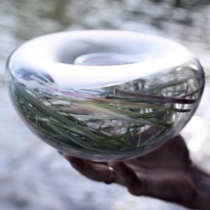 Przezroczysty wazon ze szkła artystycznego